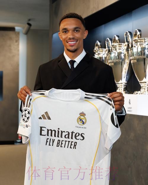 西媒：皇马或1月敲定阿诺德 红军不想放弃但被拒